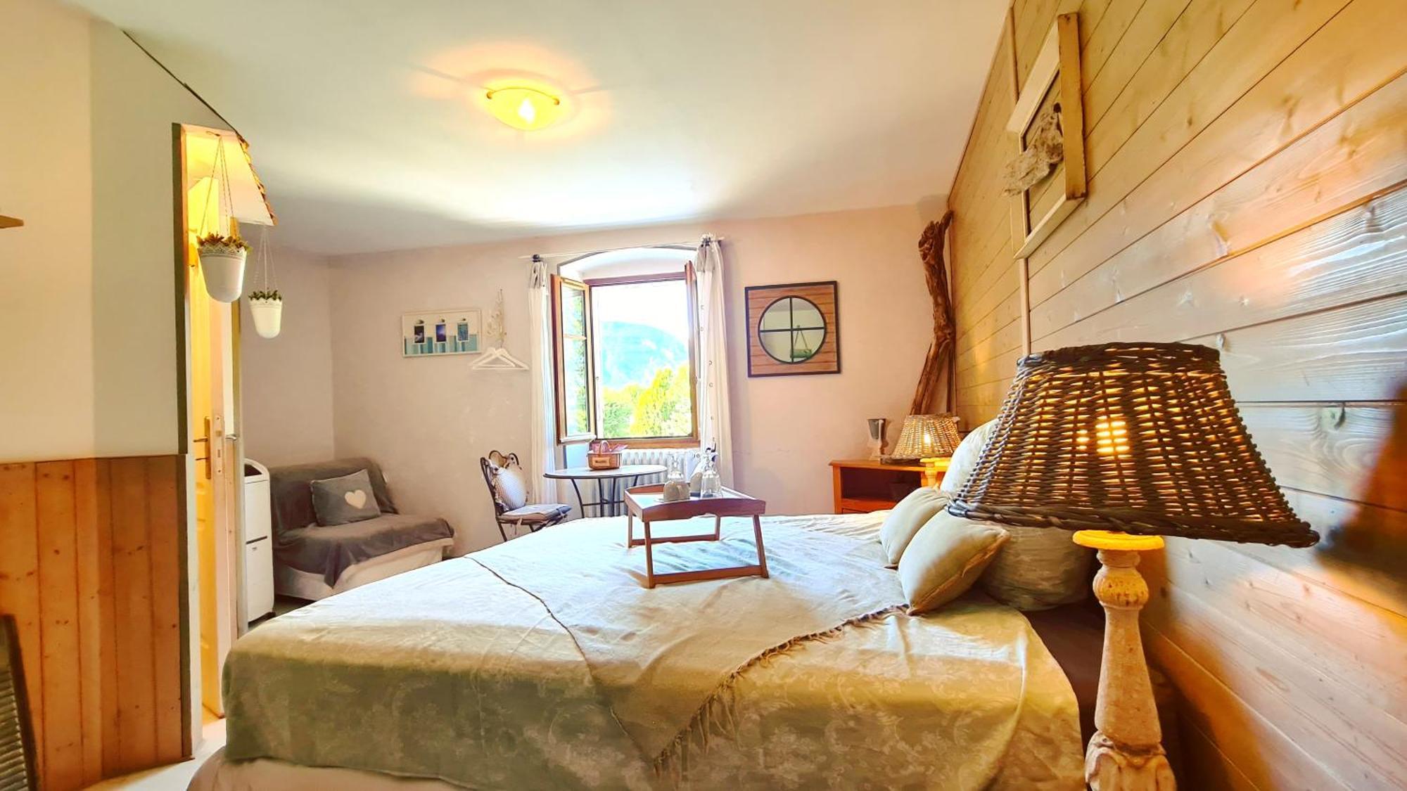 Le Doux Nid Bed & Breakfast Шана Екстериор снимка