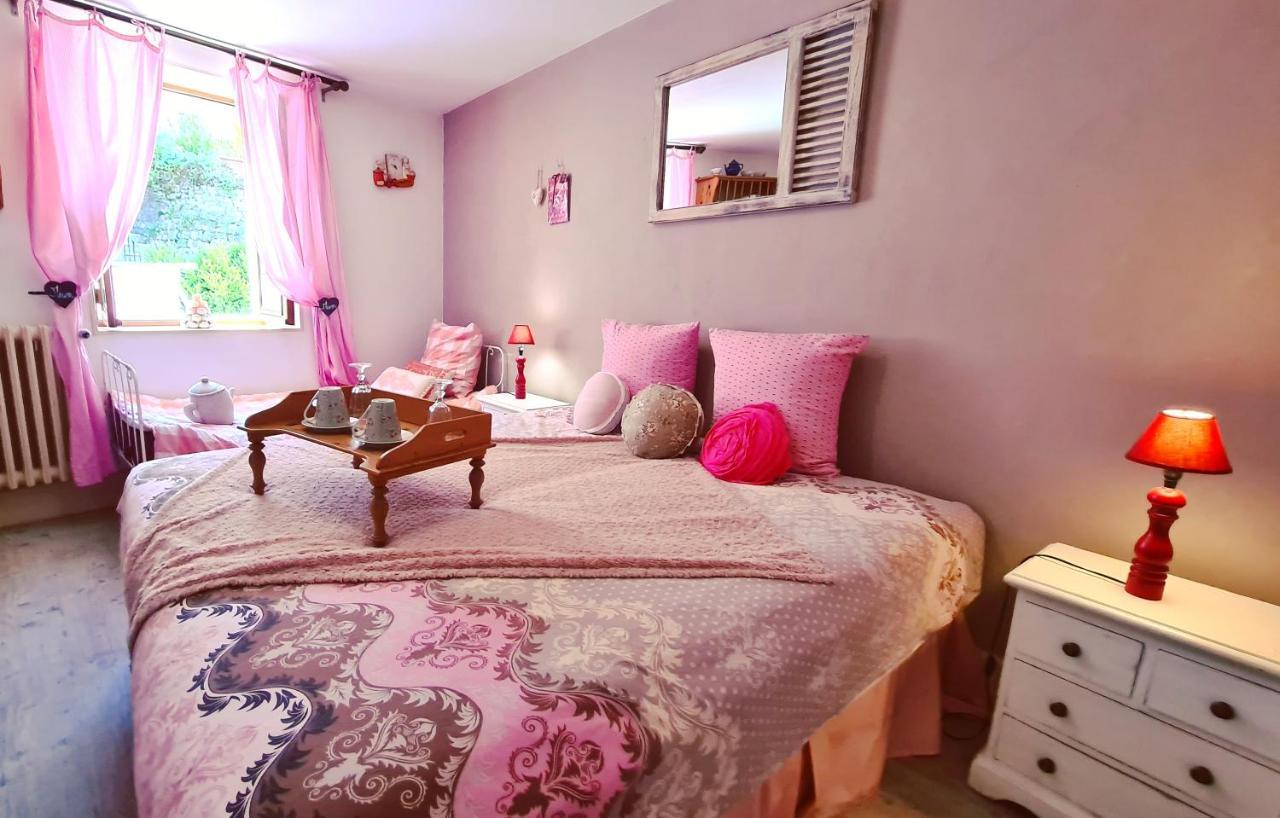 Le Doux Nid Bed & Breakfast Шана Екстериор снимка