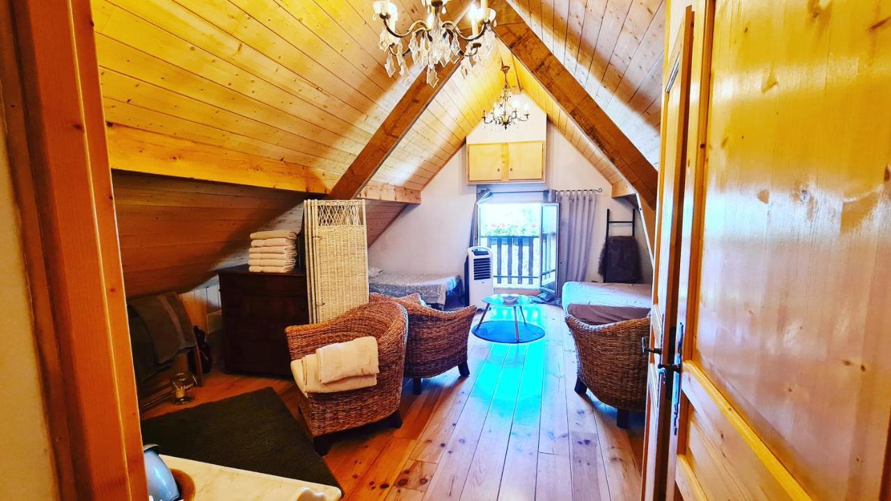 Le Doux Nid Bed & Breakfast Шана Екстериор снимка