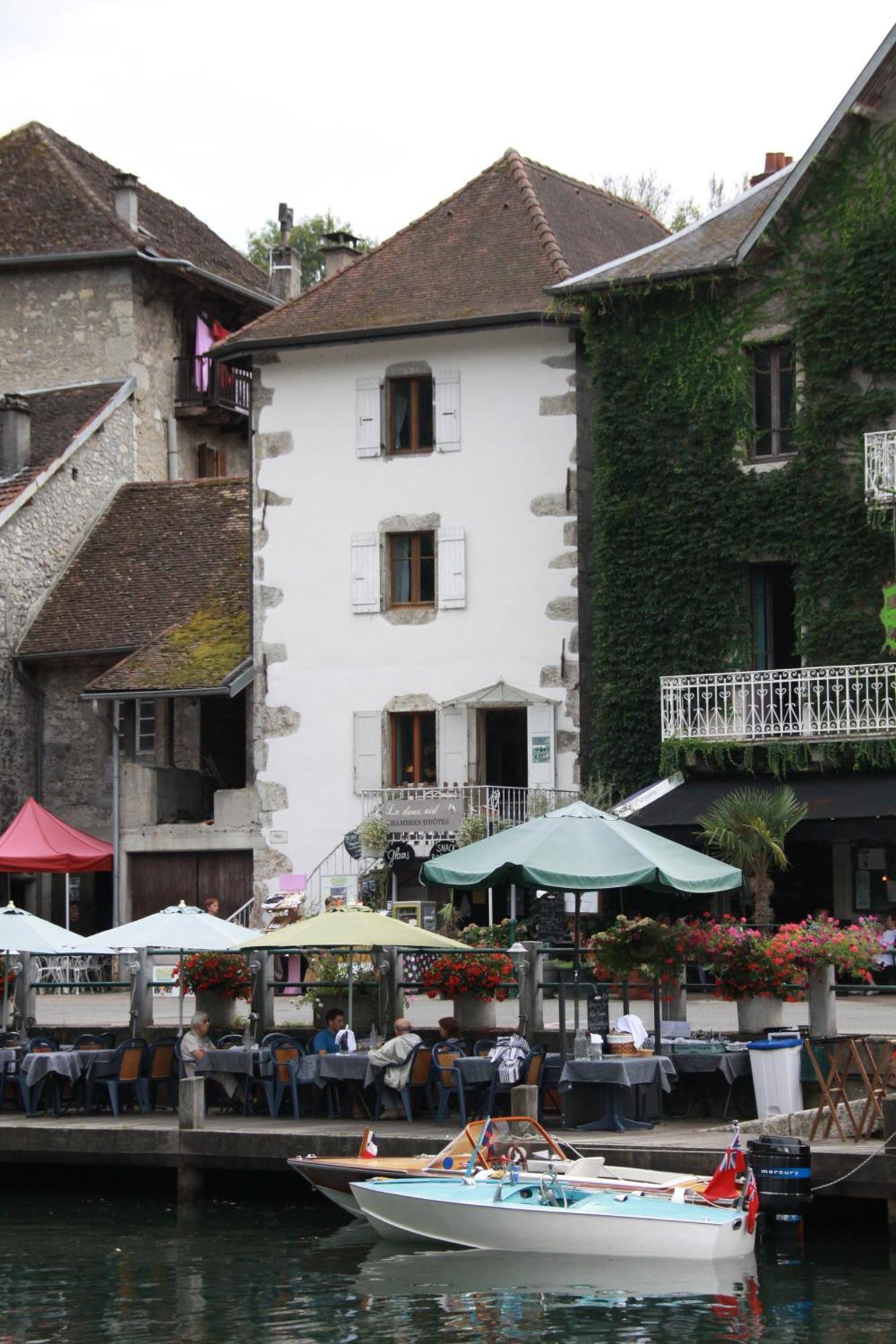 Le Doux Nid Bed & Breakfast Шана Екстериор снимка