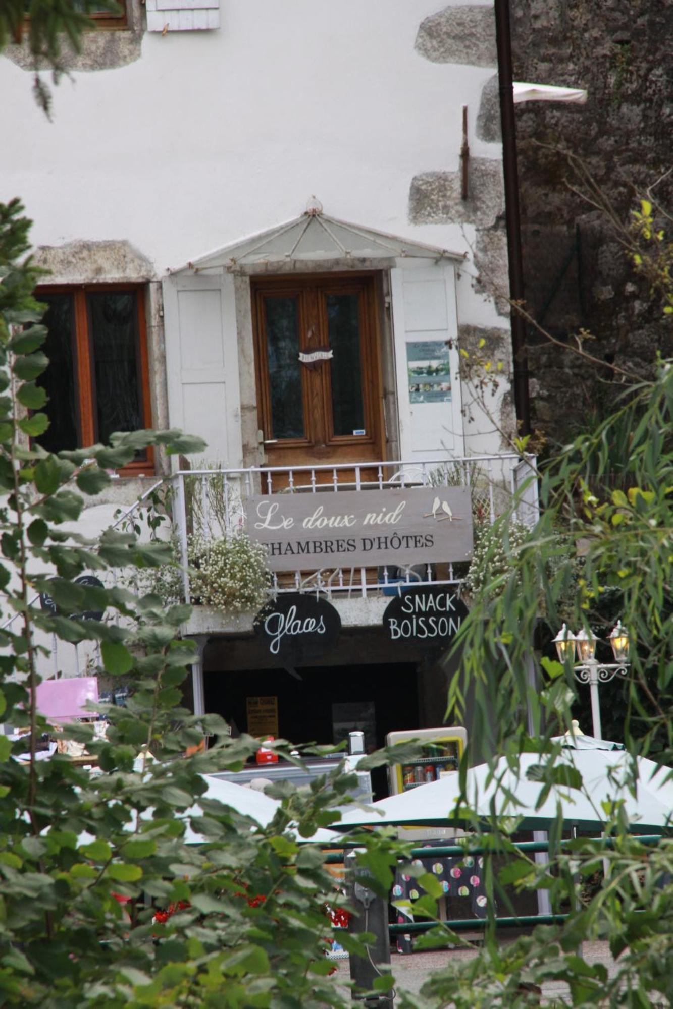 Le Doux Nid Bed & Breakfast Шана Екстериор снимка